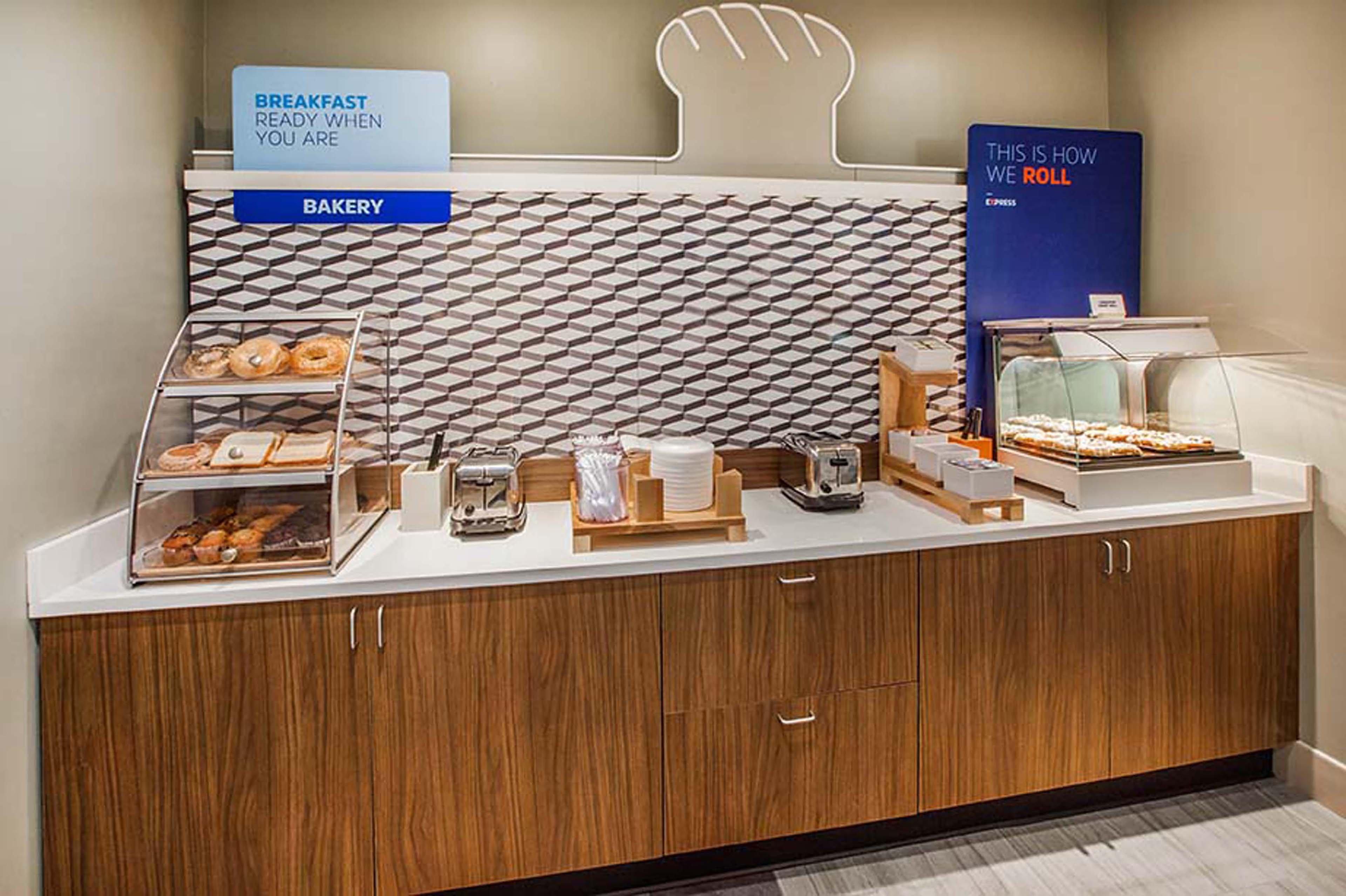 Holiday Inn Express & Suites Golden By Ihg Εξωτερικό φωτογραφία